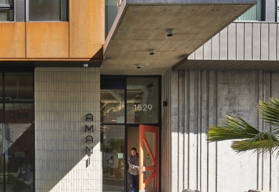 Exterior view of a the entrance to Amani and Nia at Sunnydale.